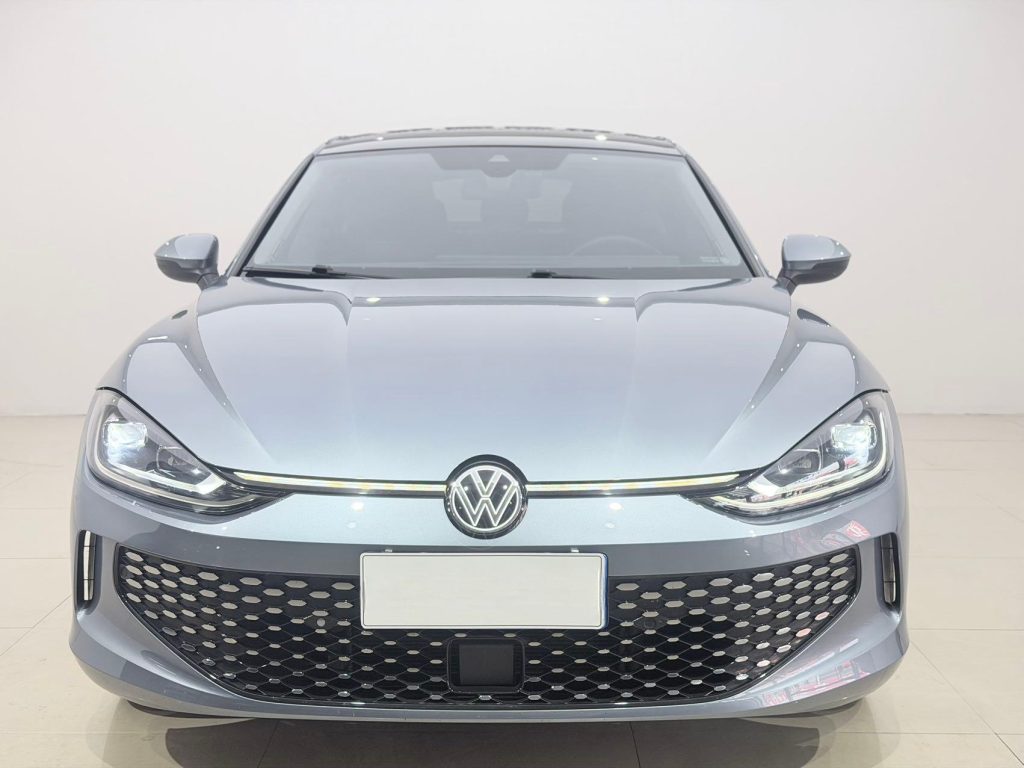 Volkswagen LAMANDO L 2023 года, синий, 280TSI DSG, версия «Cool & Spicy» - AUTO STAR