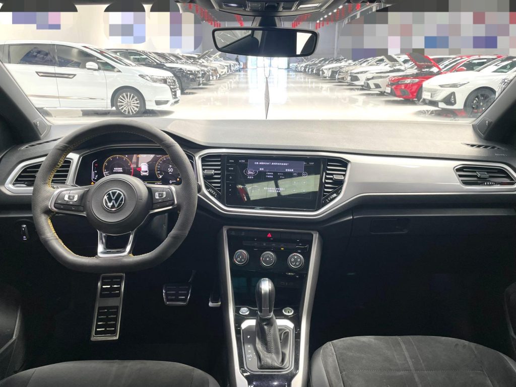 Volkswagen T-ROC 2022 модельный год 280TSI DSG Передний привод R-Line Pro PLUS - AUTO STAR