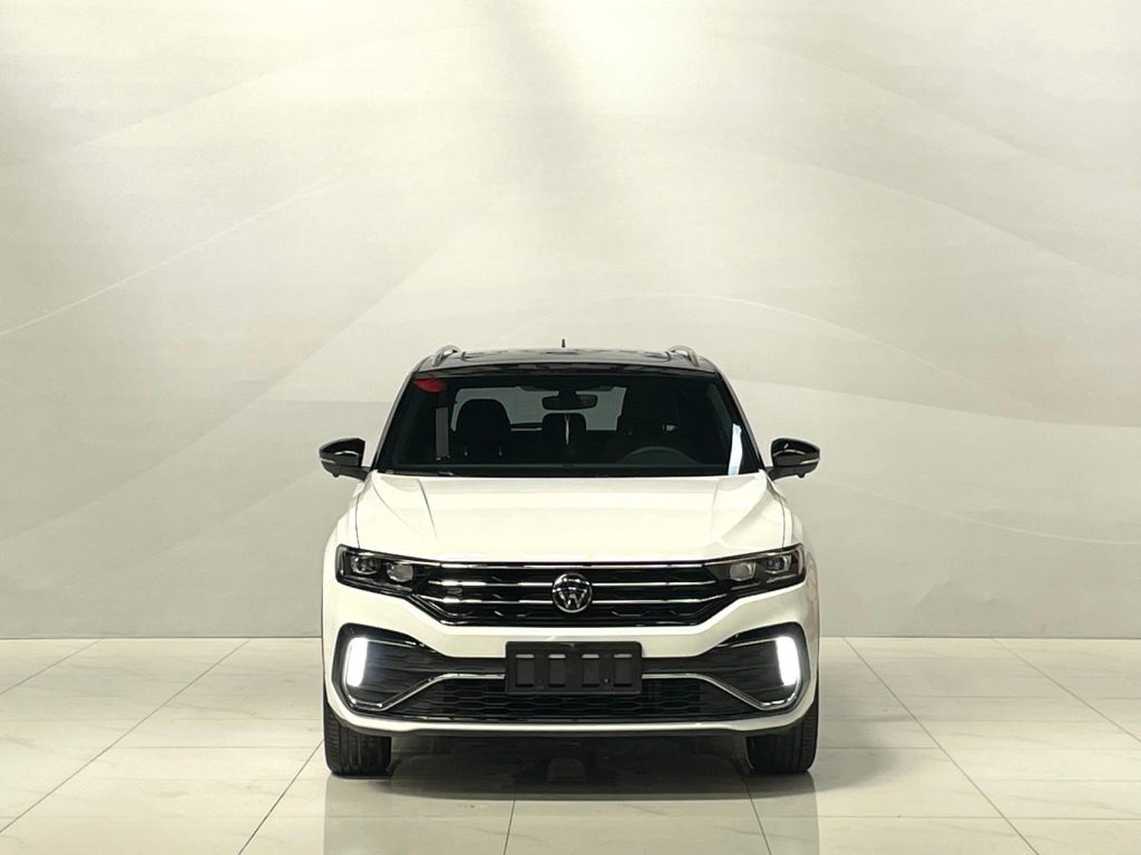 Volkswagen T-ROC 2022 модельный год 280TSI DSG Передний привод R-Line Pro PLUS - AUTO STAR