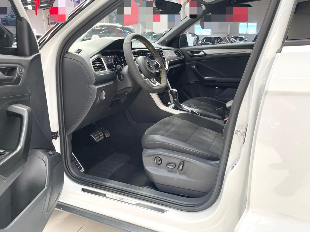 Volkswagen T-ROC 2022 модельный год 280TSI DSG Передний привод R-Line Pro PLUS - AUTO STAR