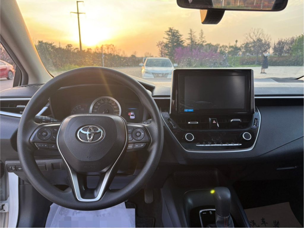 Toyota Corolla, белый, 2021 г. вып., 1.2T S-CVT Elite PLUS - AUTO STAR