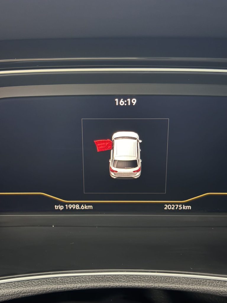 Volkswagen T-ROC, 2021 г. выпуска, 280TSI DSG, передний привод, версия «Comfort & Connect» - AUTO STAR