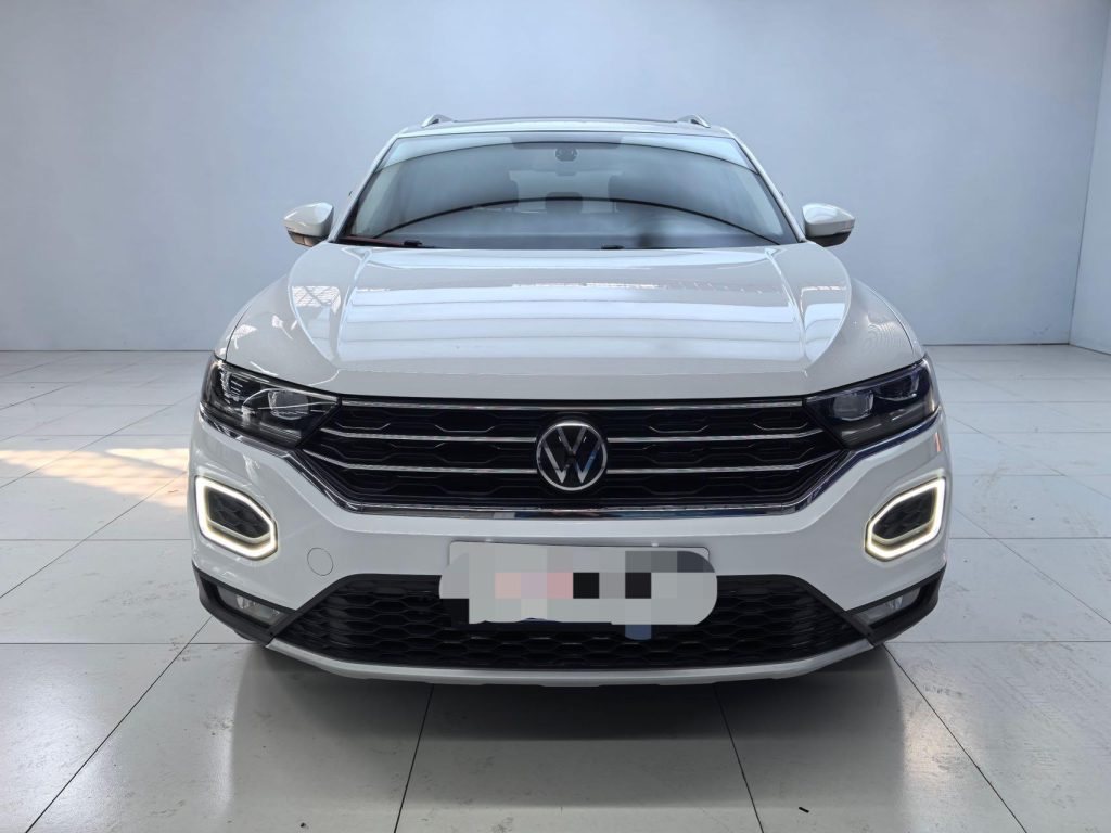 Volkswagen T-ROC, 2021 г. выпуска, 280TSI DSG, передний привод, версия «Comfort & Connect» - AUTO STAR