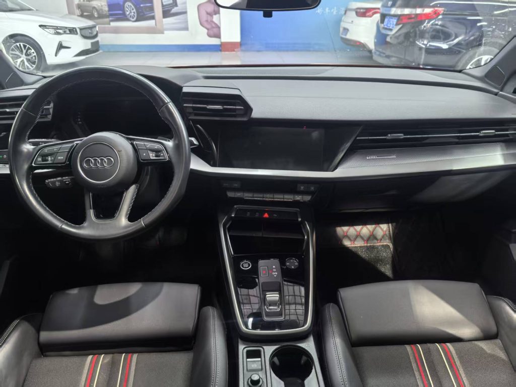 Audi A3 2022 Sportback, 35 TFSI, стильный спортивный вариант - AUTO STAR