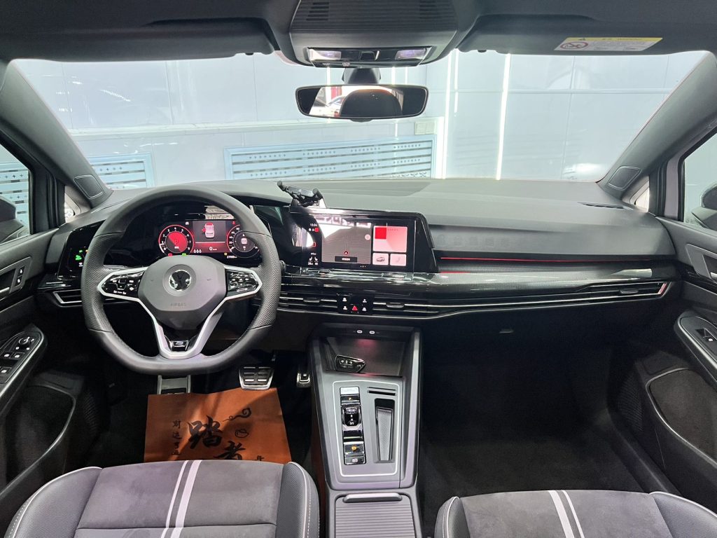 Volkswagen Golf 2021 года, 280TSI DSG R-Line - AUTO STAR