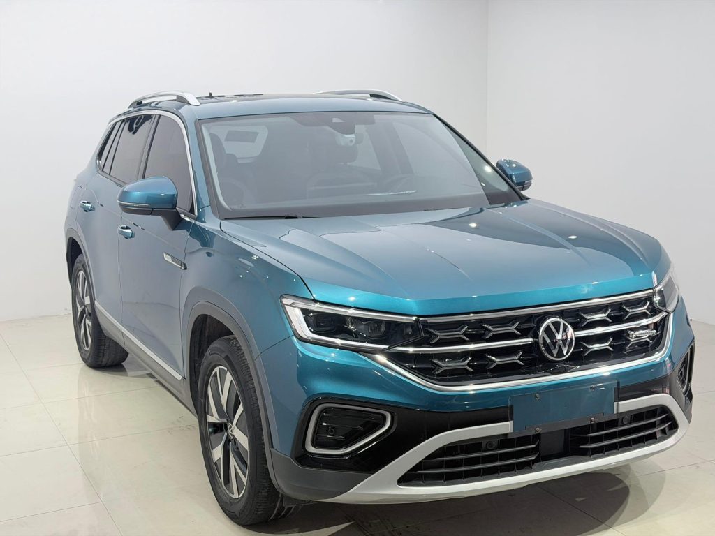 TAYRON 2023 года, 280TSI, передний привод, версия «Luxury PLUS Advanced» - AUTO STAR