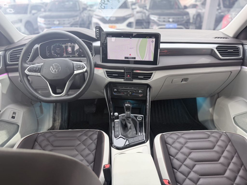 TAYRON 2023 года, 280TSI, передний привод, версия «Luxury PLUS Advanced» - AUTO STAR