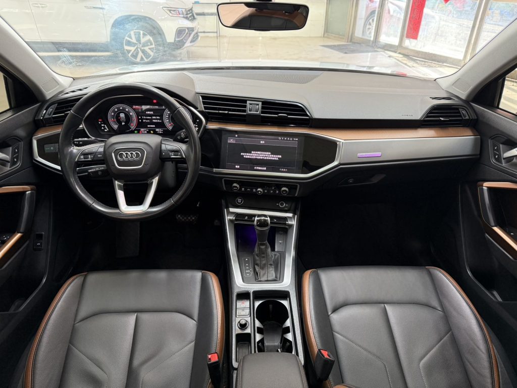 Audi Q3 2022 модельного года, версия 35TFSI «Stylish & Elegant» - AUTO STAR