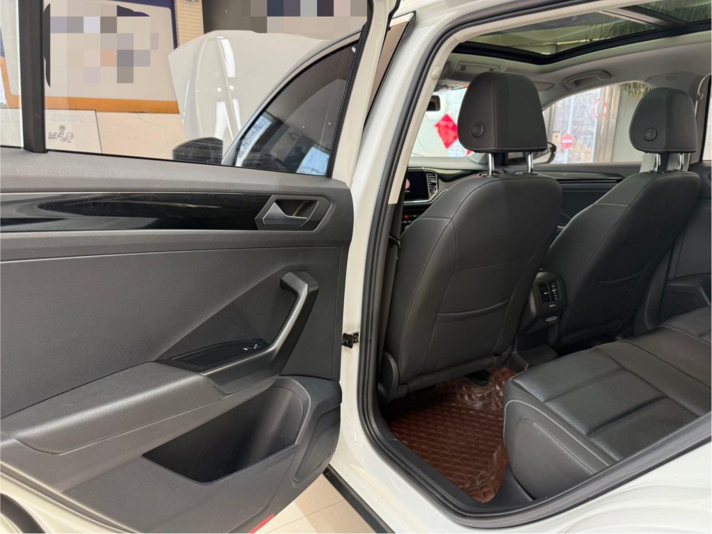 Volkswagen T-Roc 2022 модельный год 280TSI DSG 2WD Comfort Plus - AUTO STAR