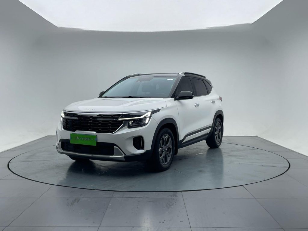 Kia Seltos, 2023 г. выпуска, 1,5 л, CVT, версия «Люкс» - AUTO STAR