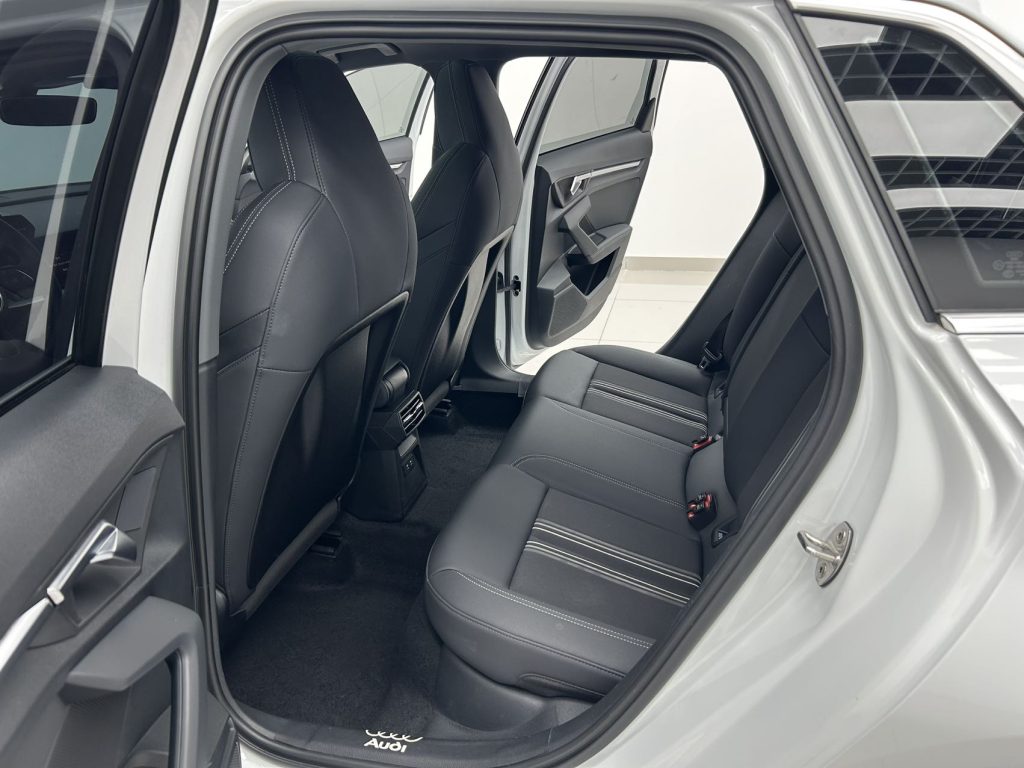 Audi A3 2023 модельного года, обновленная версия Sportback 35 TFSI, стильный спортивный вариант - AUTO STAR