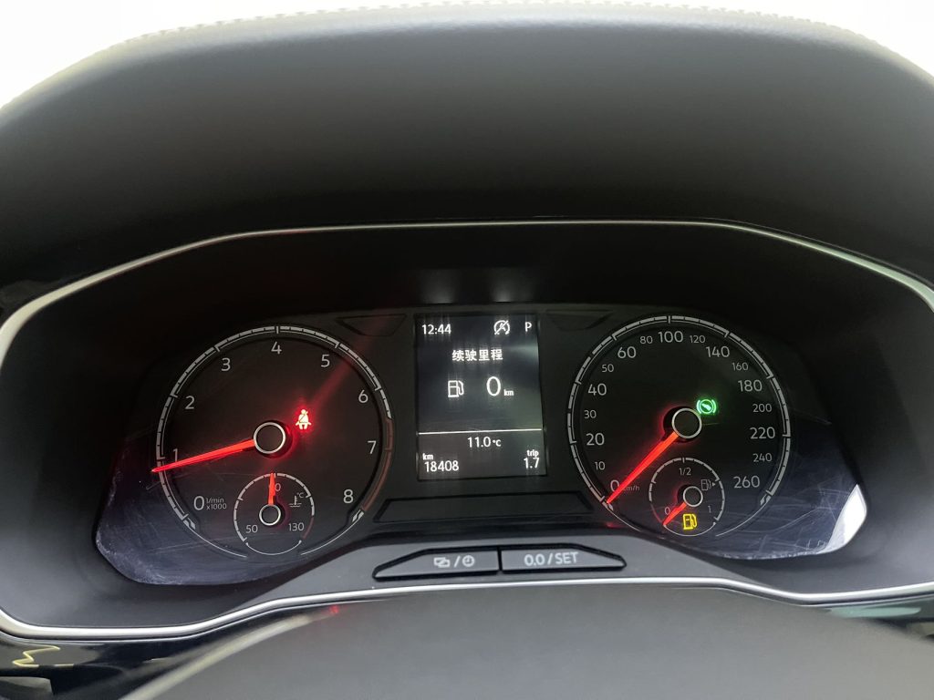 Jetta VS7 2022 года выпуска, версия «Black Edge», 1.4T, автоматическая коробка передач, версия «Yuexiang Pro» - AUTO STAR