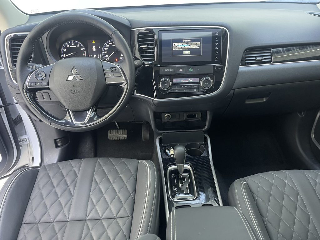 Mitsubishi Outlander, 2021 г. выпуска, 2,0 л, передний привод, версия «Changxiang», 5-местный - AUTO STAR