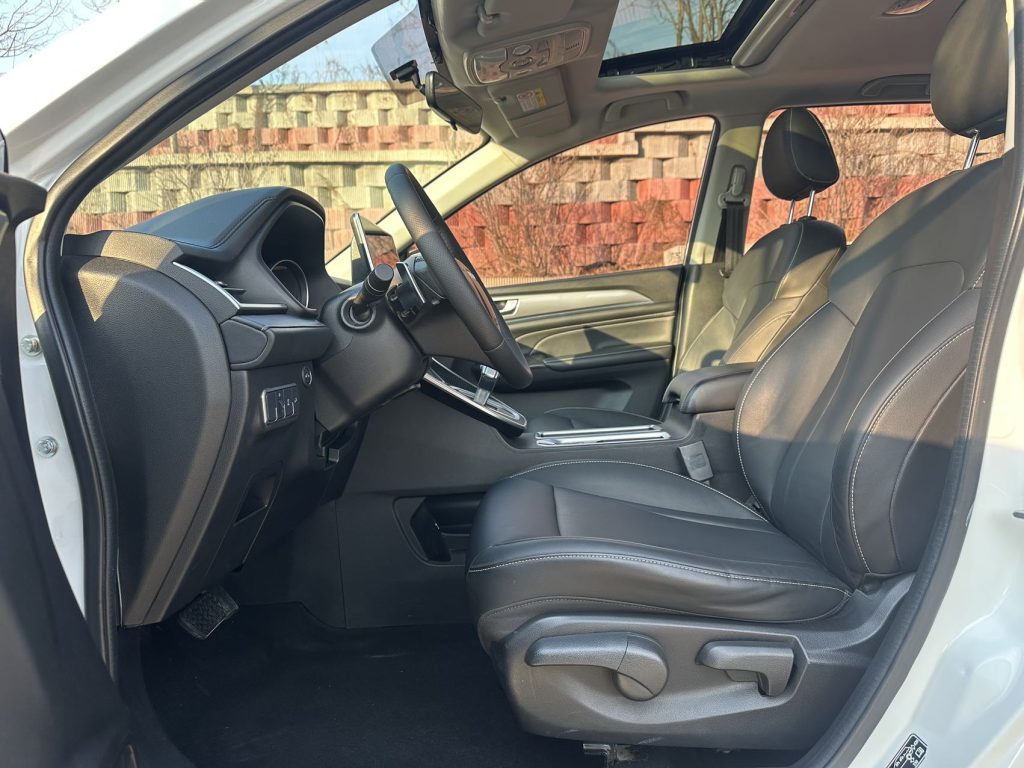 Haval M6 2021 модельный год PLUS 1.5T DCT Комплектация «Luxury Smart Connect» - AUTO STAR