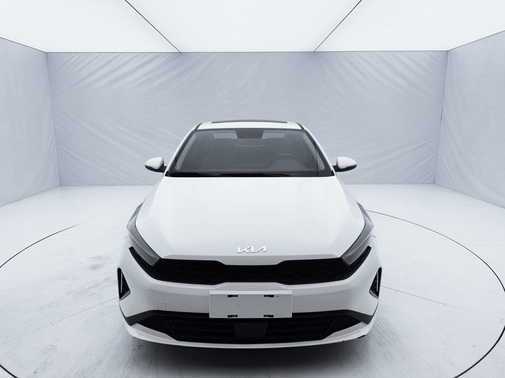 Kia K3, 2023 модельный год, 1,5 л, CVT, версия «Люкс» - AUTO STAR