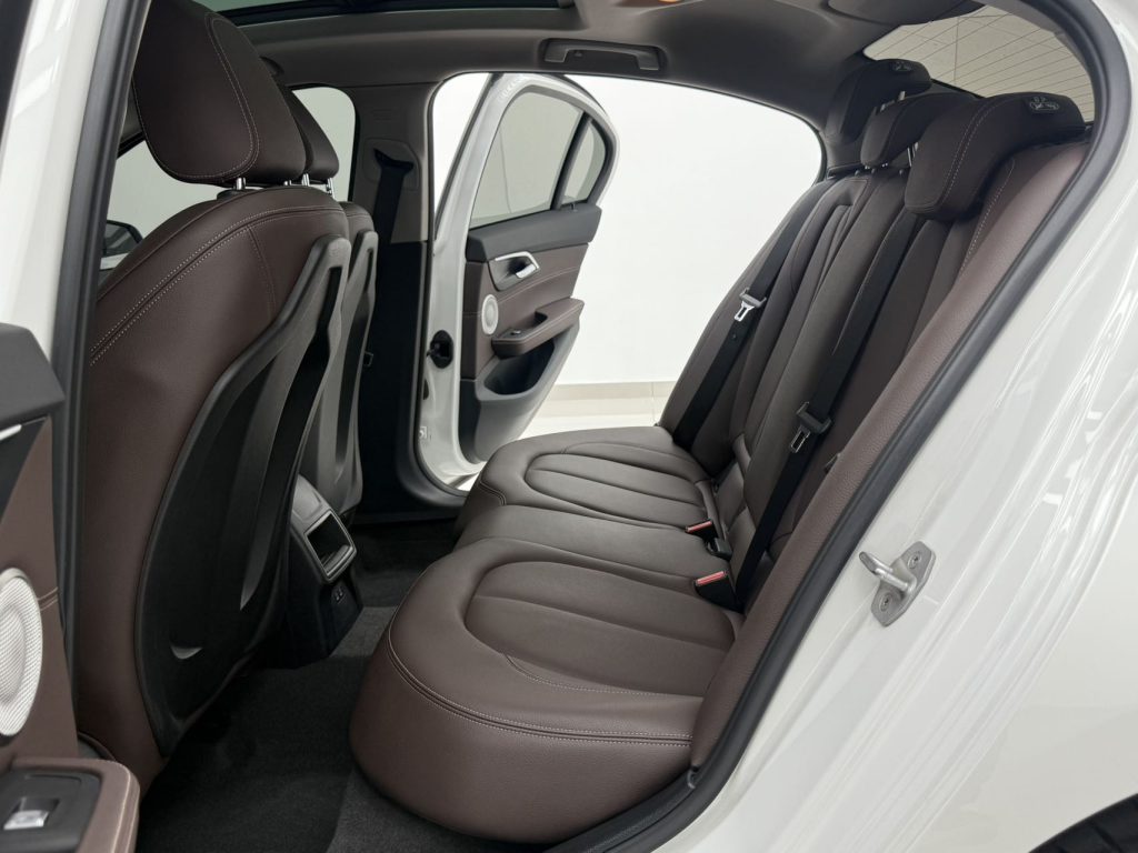 BMW 1 серии 2022 года, белый, 120i M Sport Night Edition - AUTO STAR