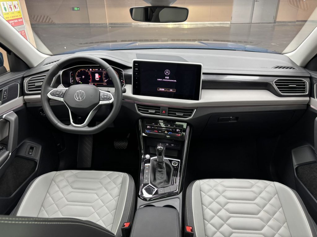 TAYRON 2023 года, 280TSI, передний привод, версия «Luxury PLUS Advanced» - AUTO STAR