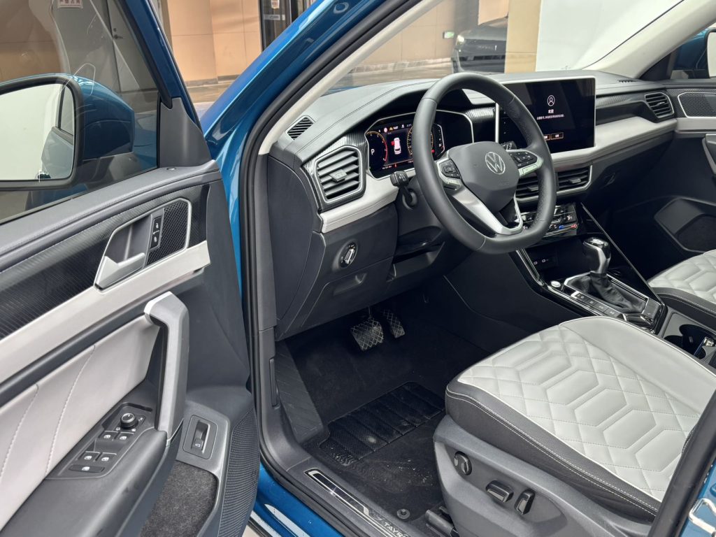 TAYRON 2023 года, 280TSI, передний привод, версия «Luxury PLUS Advanced» - AUTO STAR