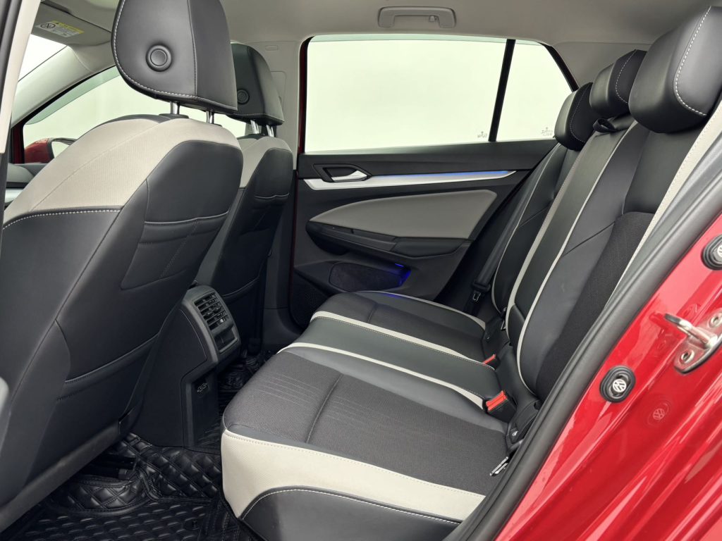 Volkswagen Golf 2023 года, обновленная версия 280TSI DSG PRO - AUTO STAR