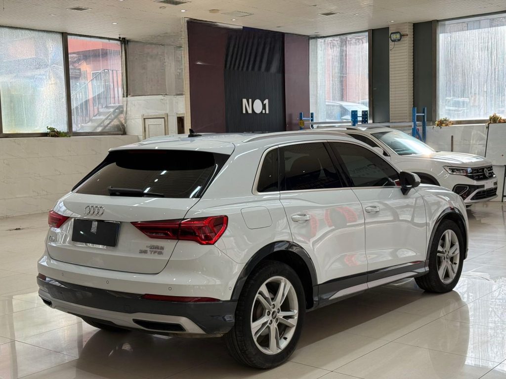Audi Q3 2022 модельного года, версия 35TFSI «Stylish & Elegant» - AUTO STAR