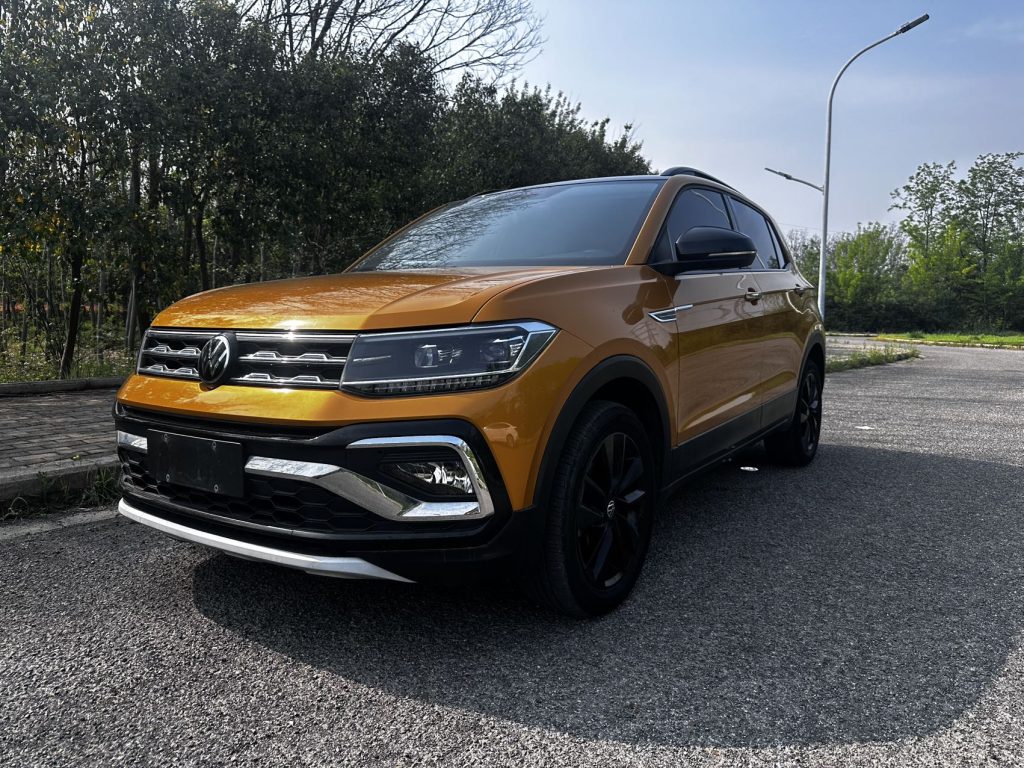 Volkswagen T-CROSS, цвет «Энергичный золотой», 2022 модельный год, 280TSI DSG, версия «Люкс» - AUTO STAR