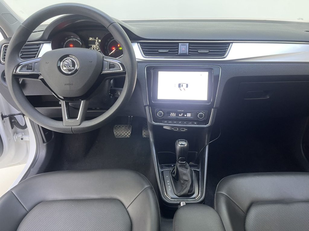 Skoda Rapid, 2020 г. выпуска, 1,5 л, автоматическая коробка передач, стандартная комплектация - AUTO STAR