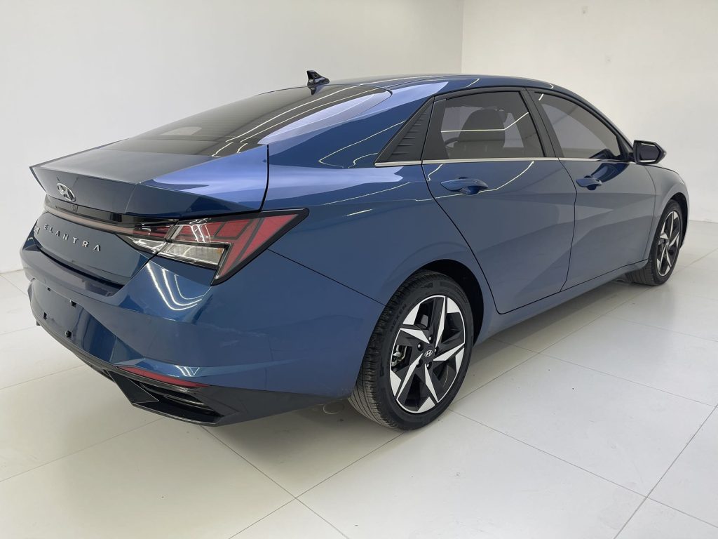 Hyundai Elantra, 2022 модельный год, 1,5 л, CVT, версия LUX - AUTO STAR