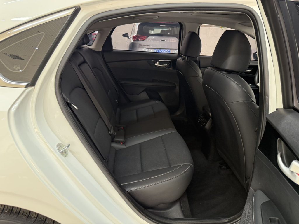 Kia K3, 2021 модельный год, обновленная версия, 1,5 л, CVT, версия «Fashion» - AUTO STAR