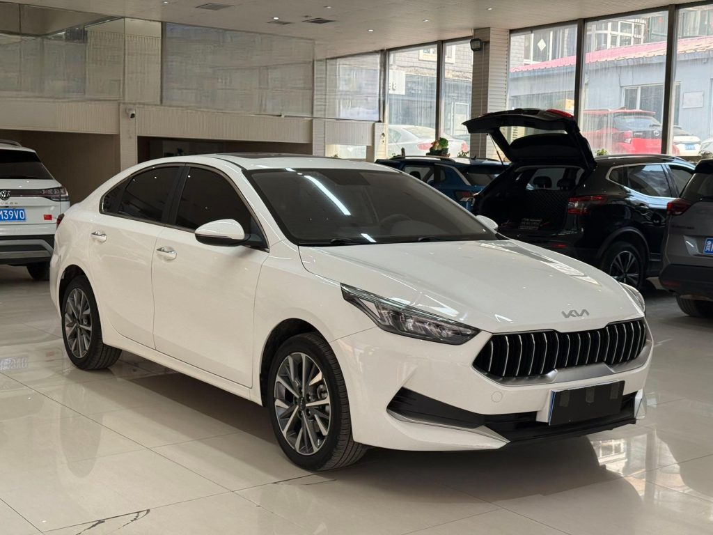 Kia K3, 2021 модельный год, обновленная версия, 1,5 л, CVT, версия «Fashion» - AUTO STAR