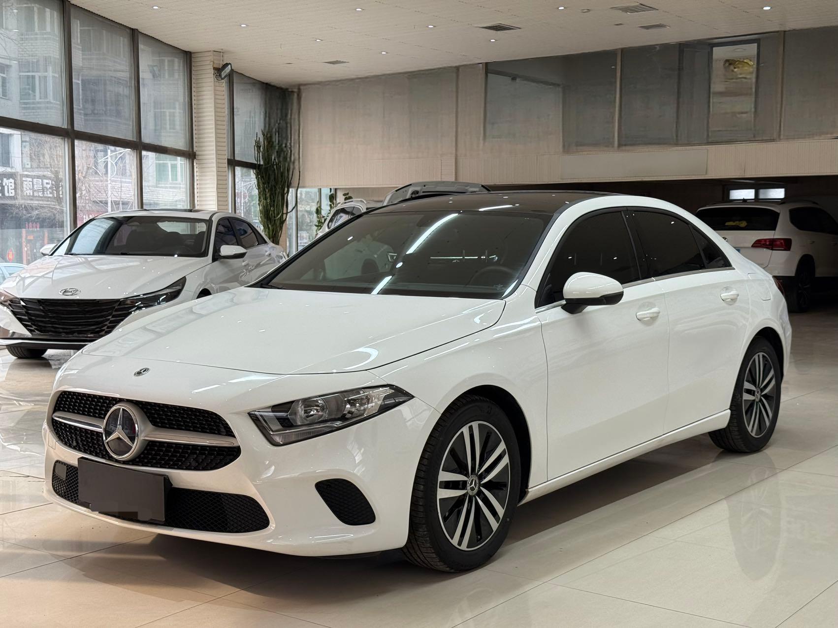 Mercedes-Benz A-класс,  2022 модельный год, A180L