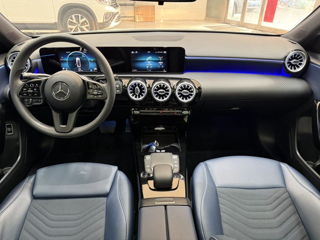 Mercedes-Benz A-класс, 2022 модельный год, A180L - AUTO STAR