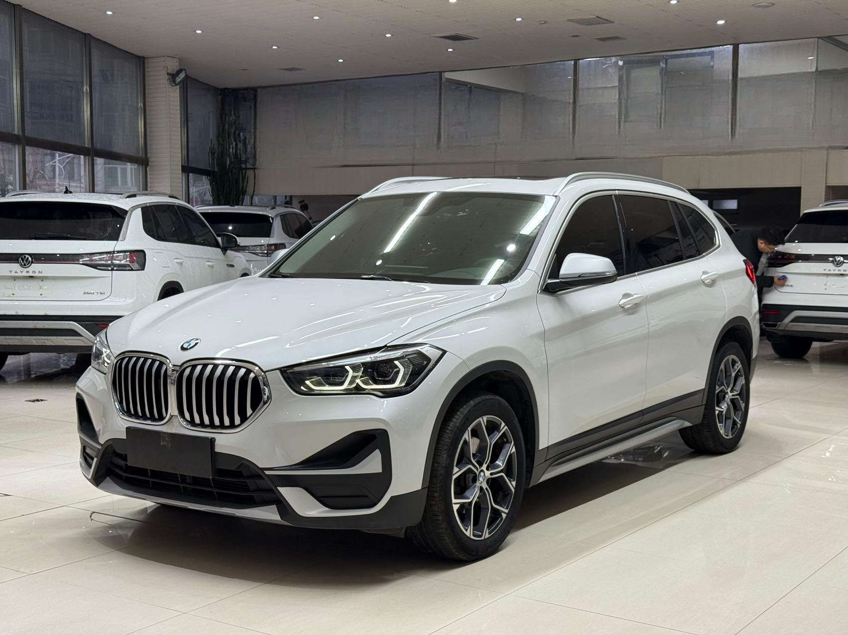 BMW X1,  2022 модельный год, sDrive20Li, версия «Style»