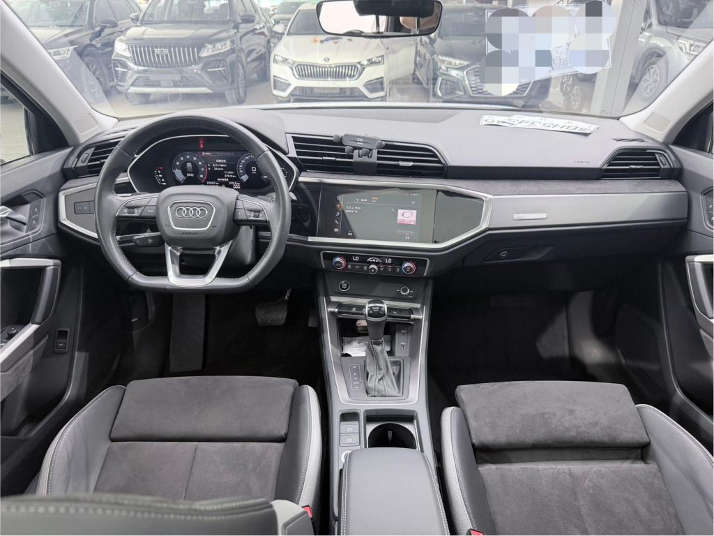 Audi Q3 2021 года, версия 35 Sport - AUTO STAR