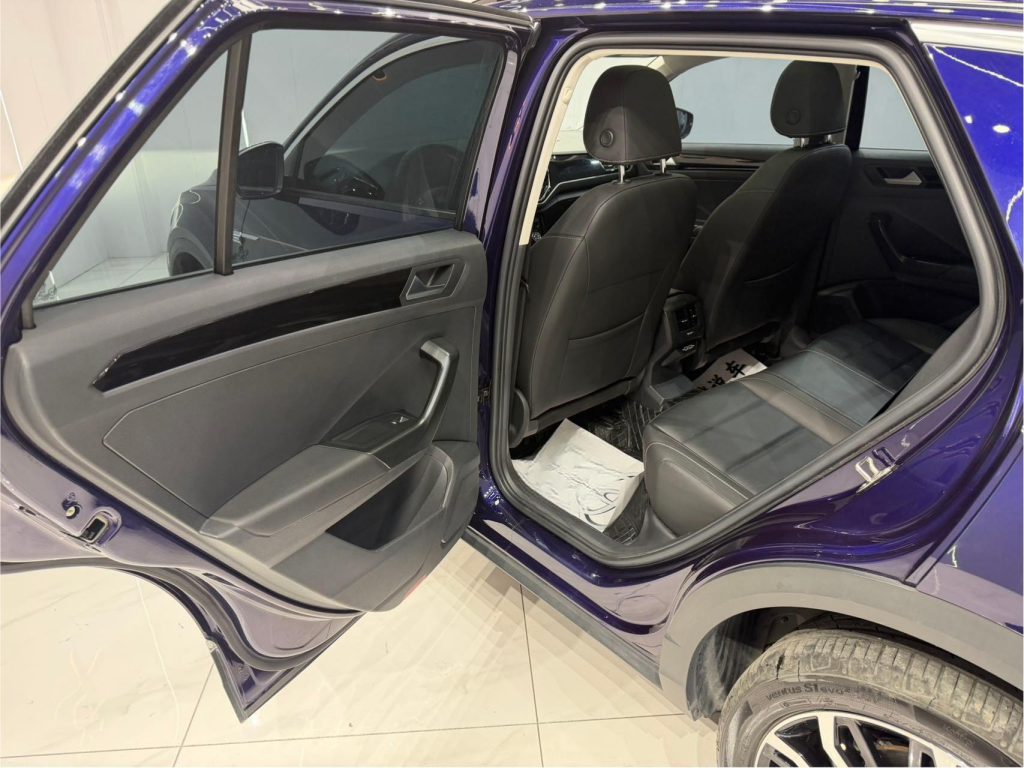 Volkswagen T-ROC 2022 модельный год 280TSI DSG 2WD Comfort PLUS - AUTO STAR