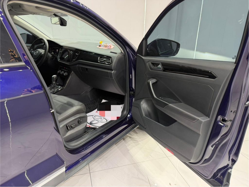 Volkswagen T-ROC 2022 модельный год 280TSI DSG 2WD Comfort PLUS - AUTO STAR