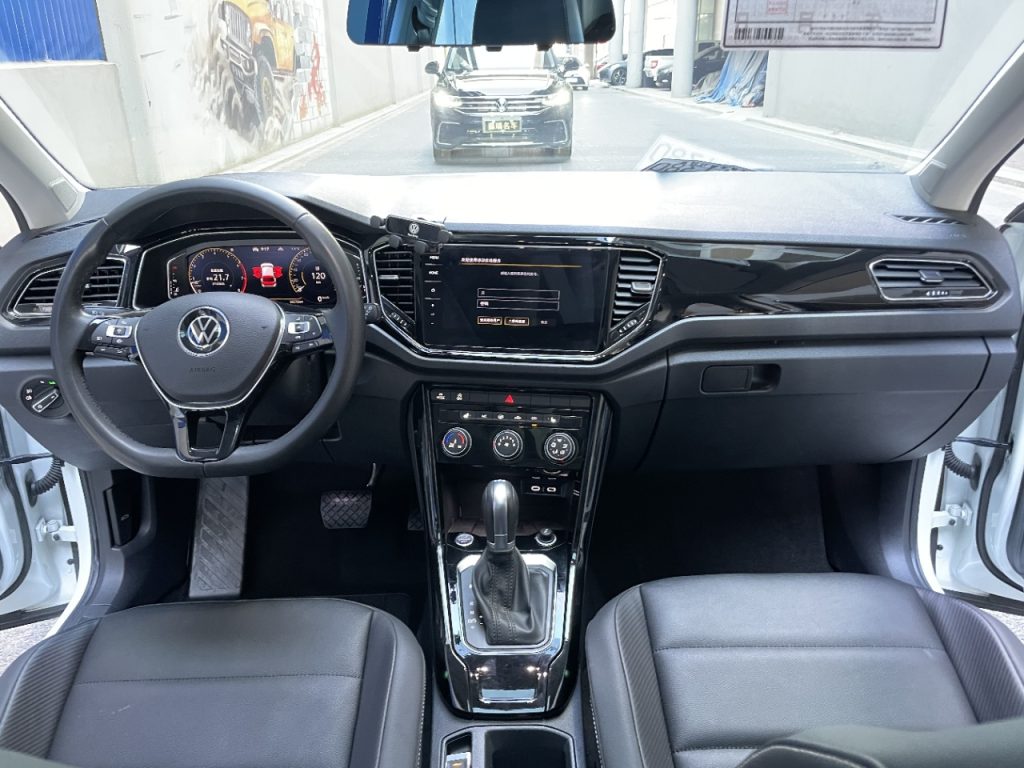 Volkswagen T-ROC, 2021 модельный год, 280TSI DSG, передний привод, версия «Comfort & Connect» - AUTO STAR