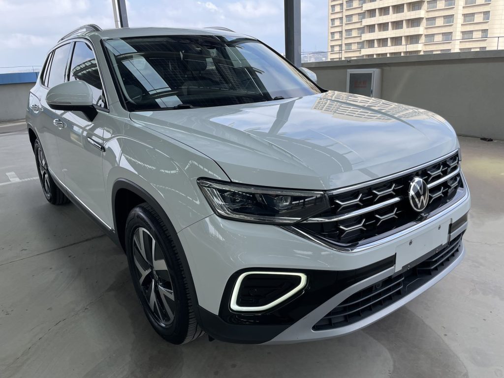 Volkswagen TAYRON 2023 модельного года, 280TSI, 2WD, версия «Luxury Plus Advanced» - AUTO STAR