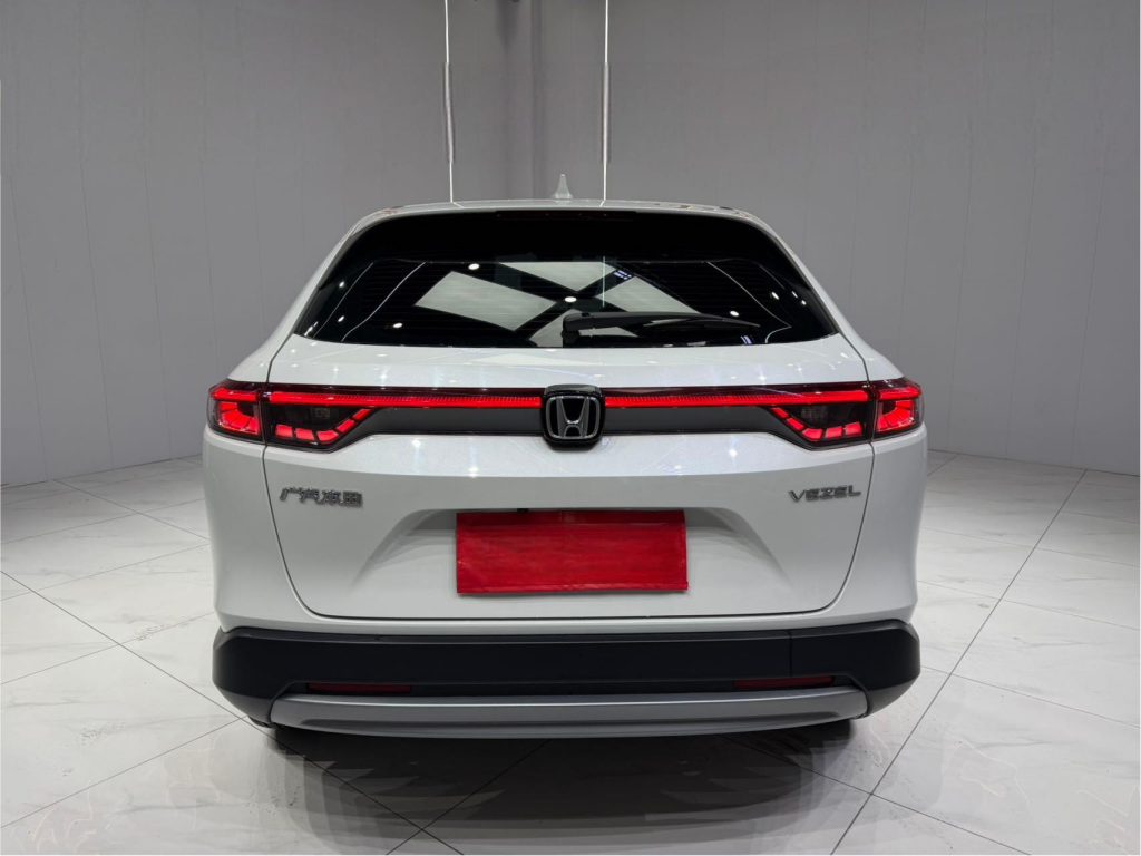 Honda Vezel, 2023 г. выпуска, 1,5 л, CVT, версия «Tech» - AUTO STAR