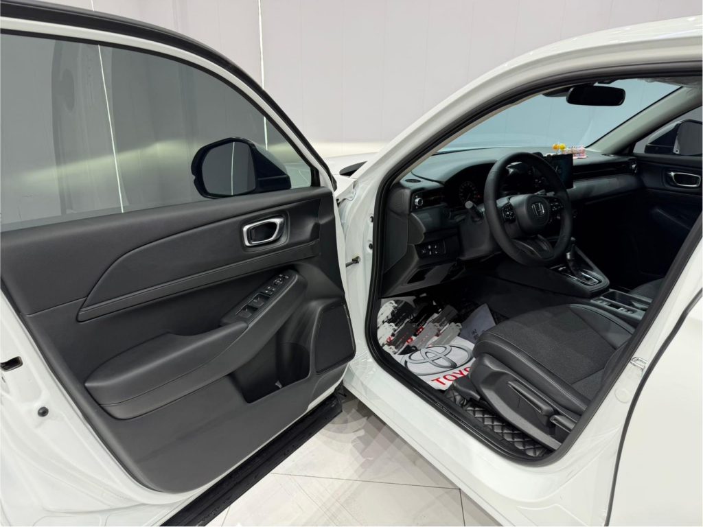 Honda Vezel, 2023 г. выпуска, 1,5 л, CVT, версия «Tech» - AUTO STAR