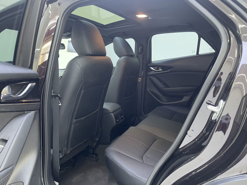 Mazda CX-4 2021 г. 2,0 л, АКПП, передний привод, версия «Sky Exploration» - AUTO STAR