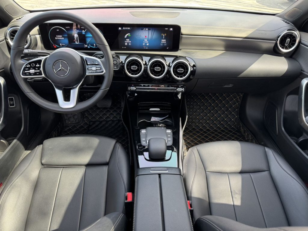 Mercedes-Benz A 180L 2022 года, спортивный седан - AUTO STAR