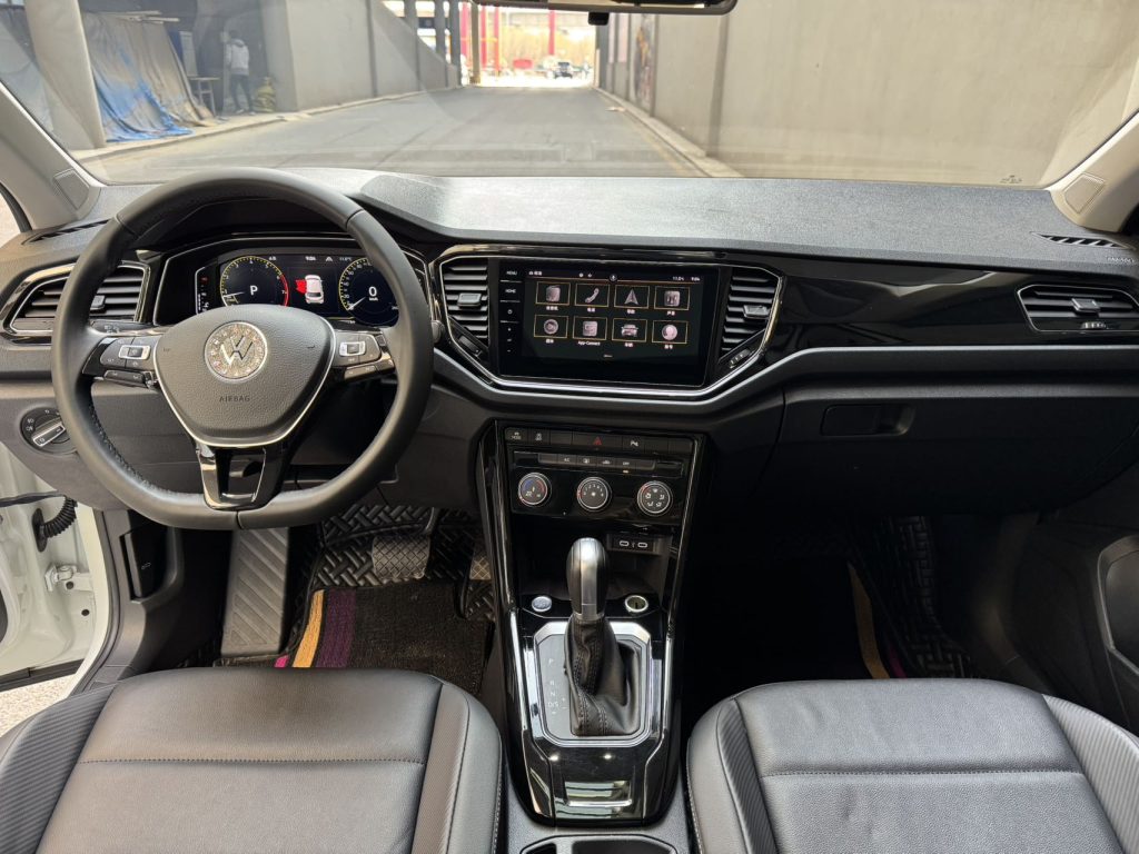 Volkswagen T-Roc 2022 года, 280TSI Comfort PLUS - AUTO STAR