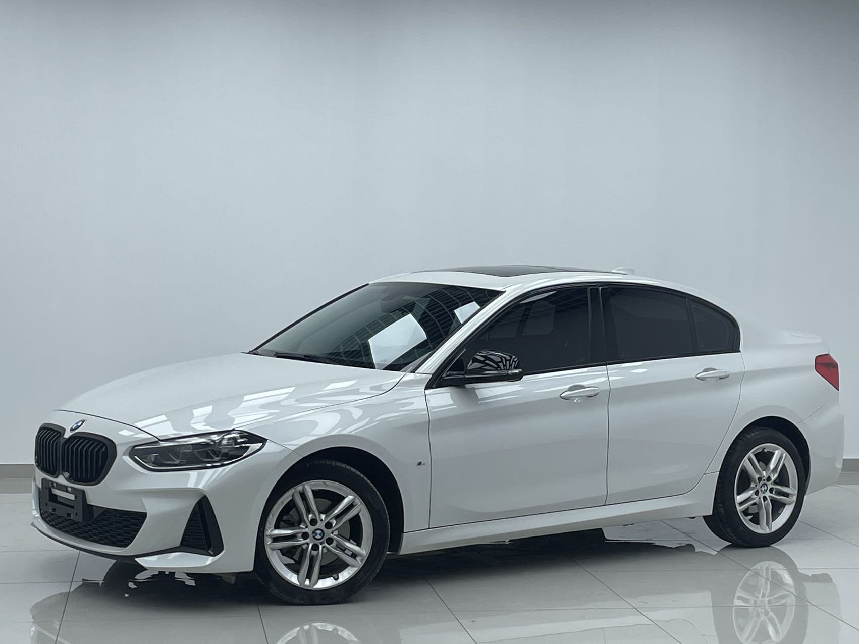 BMW 1 серии  2022 модельный год  120i M Sport Night Edition
