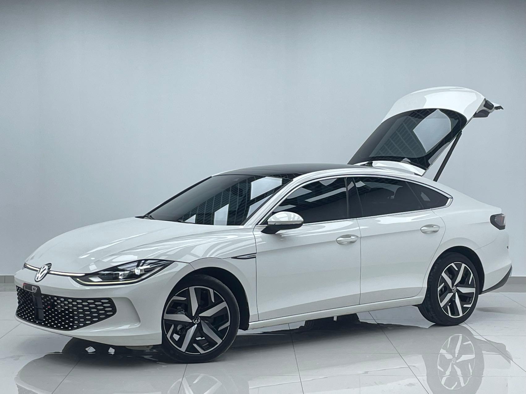 Volkswagen LAMANDO L 2022 года, 280TSI, версия «Cool & Spicy»