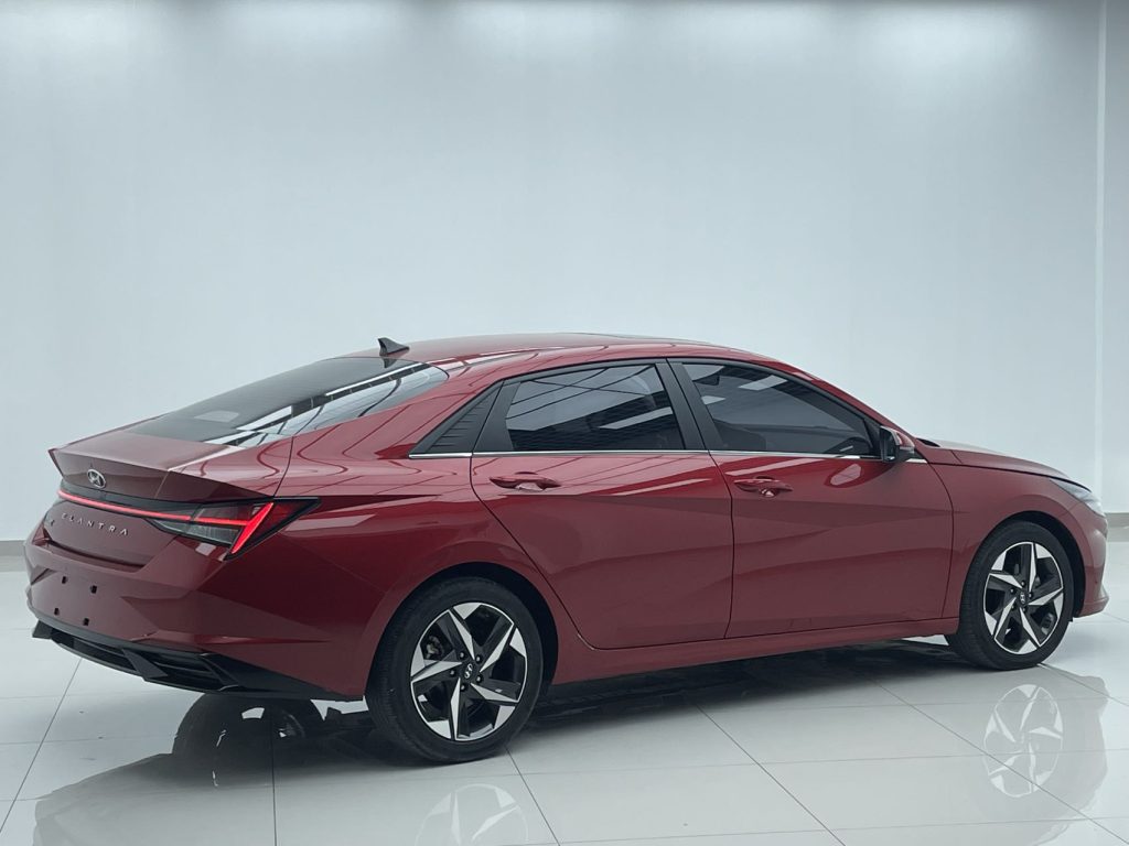 Hyundai Elantra, 2022 модельный год, 1,5 л, CVT, версия LUX, стандарты выбросов - AUTO STAR