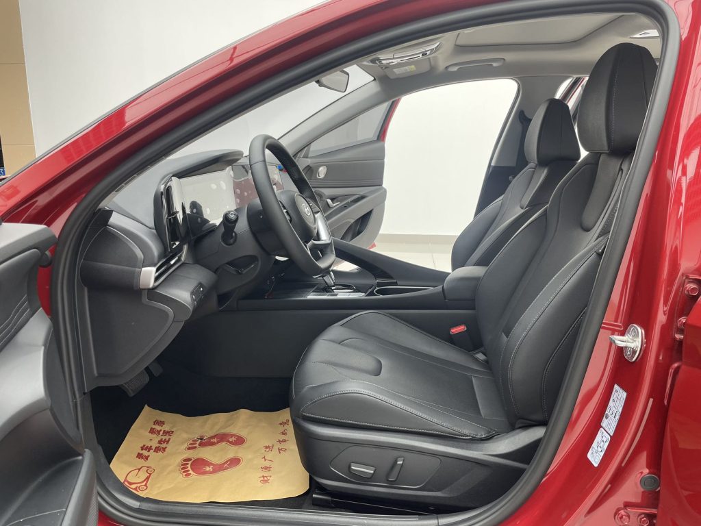 Hyundai Elantra, 2022 модельный год, 1,5 л, CVT, версия LUX, стандарты выбросов - AUTO STAR