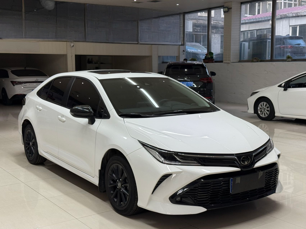 Toyota Corolla 2021 модельного года, платформа TNGA, 1,5 л, CVT, версия GR SPORT - AUTO STAR