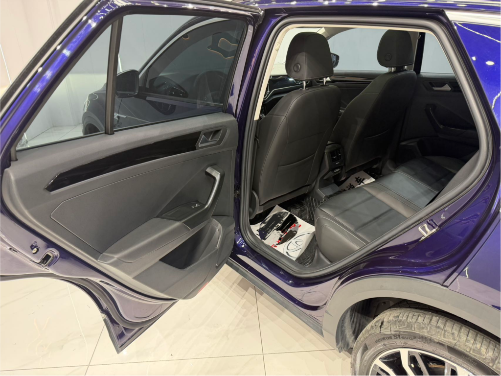 Volkswagen T-ROC 2022 модельный год 280TSI DSG 2WD Comfort PLUS - AUTO STAR