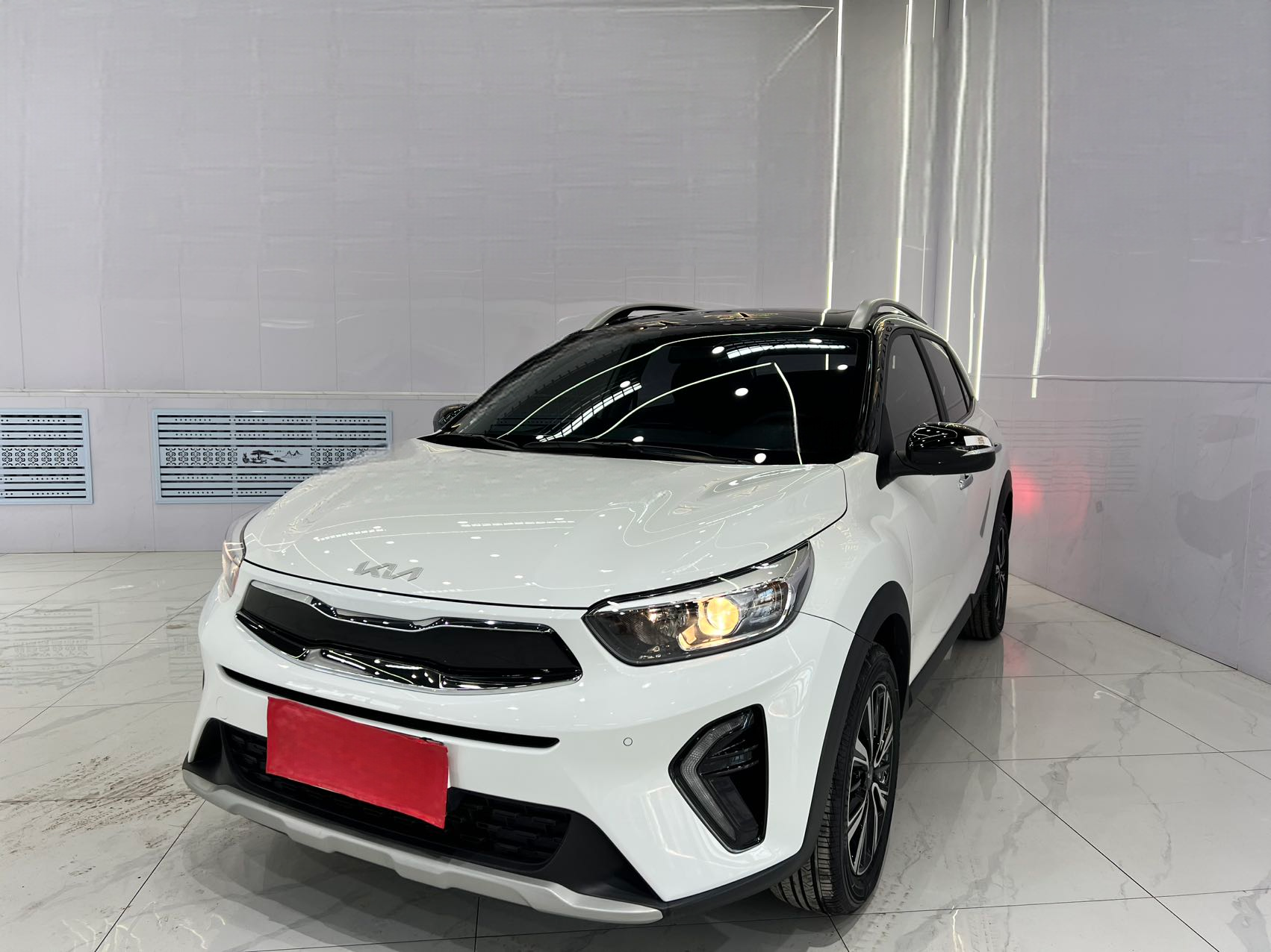 Kia Kx1 2021 года, 1,4 л, CVT, версия с люком «Fun View»