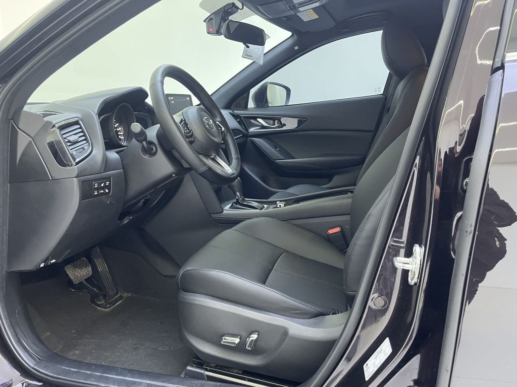 Mazda CX-4 2021 г. 2,0 л, АКПП, передний привод, версия «Sky Exploration» - AUTO STAR